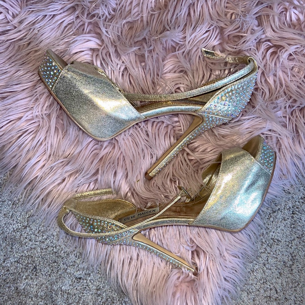 Gold Steve Madden heels